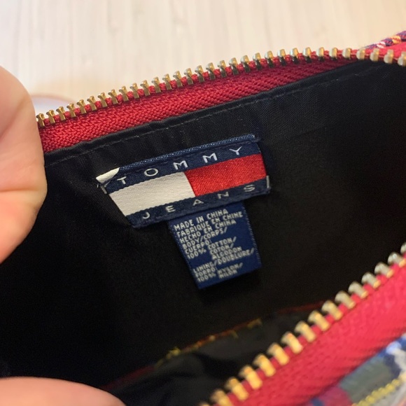 Vintage Tommy Hilfiger Crossbody Bag - Picture 5 of 6